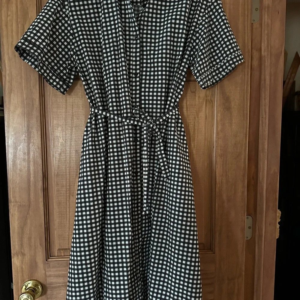 Tucker Black and White Gingham Midi Dress w/ Dolman Sleeves Medium - Picture 3 of 12